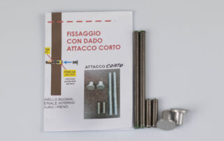 Kit d'installazione con vite a fissaggio corto